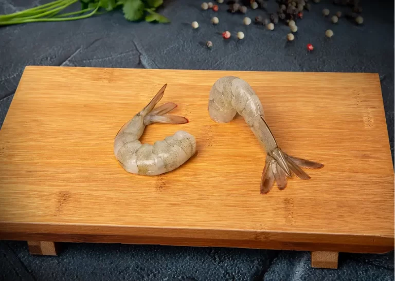 PPV Tail-On (Pelado y desvenado por extracción, con cola)